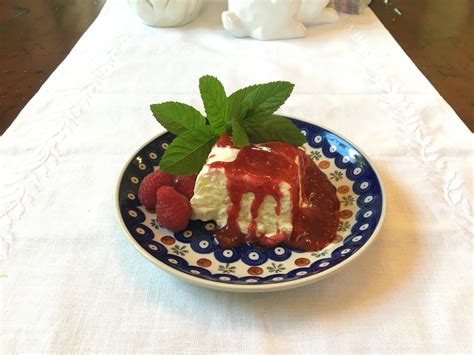 vanilla-semifreddo-with-rasberry-saucethe-perfect image