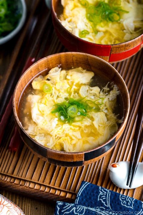 kakitamajiru-japanese-egg-drop-soup-かきたま汁 image