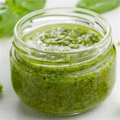 spinach-pesto-recipe-simple-ingredients-fast-to-make image
