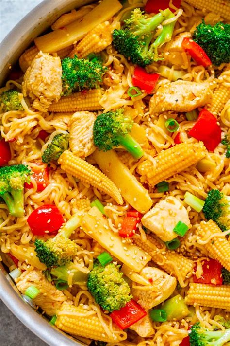 15-minute-chicken-vegetable-and-ramen-noodle-stir image