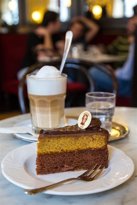 the-best-cakes-and-pastries-you-must-try-in-vienna image