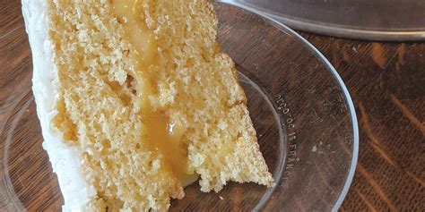 this-reinvented-lemon-cake-is-the-most-lemony-lemon image