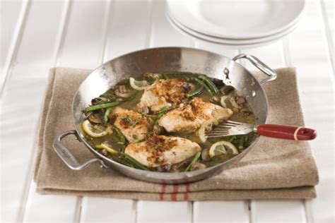 lemon-chicken-with-green-beans-and-mushrooms-relish image