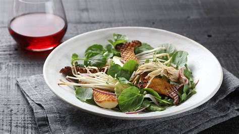 roasted-mushroom-salad-recipe-bw-quality-growers image