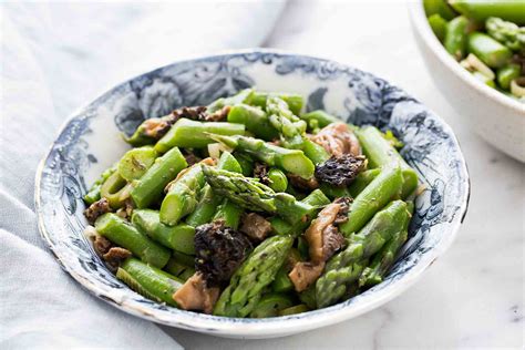 sauted-asparagus-with-morels image