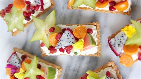 10-exotic-fruit-desserts-almost-too-pretty-to-eat image