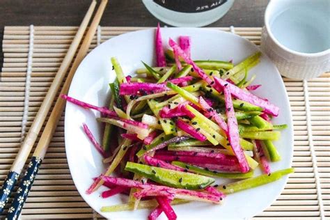 simple-and-raw-asian-daikon-radish-salad-food-fidelity image