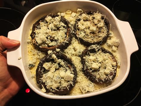 baked-polenta-with-mushrooms-blue-cheese-the image