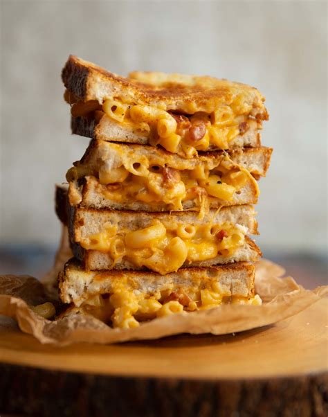 mac-and-cheese-grilled-cheese-something-about image