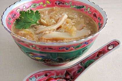 fish-maw-soup-recipe-petitchef image