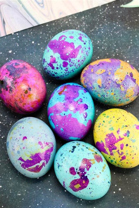 marbled-easter-eggs-with-oil-and-vinegar-little-bins-for image