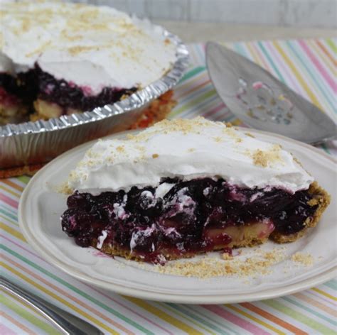 the-easiest-no-bake-blueberry-banana-pie-youll-ever-eat image