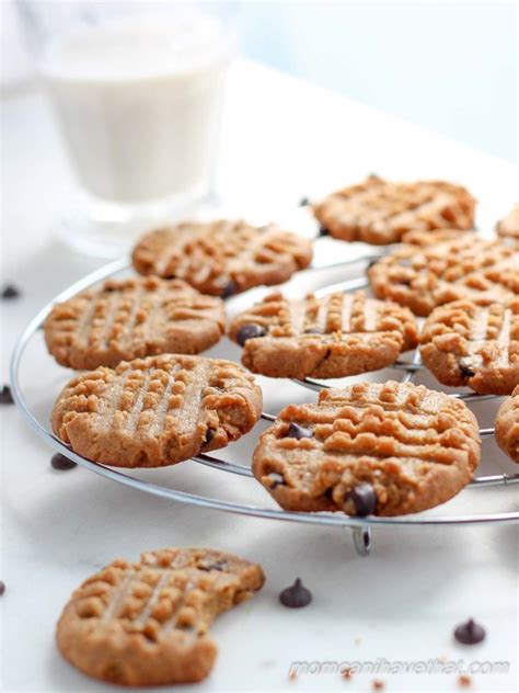 low-carb-peanut-butter-cookies image