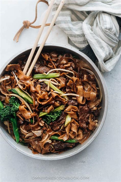 real-deal-beef-chow-fun-干炒牛河-omnivores image