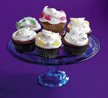 snow-capped-fairy-cakes-recipe-fairy-cakes-christmas image