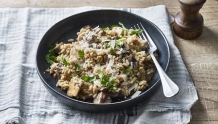 chicken-and-mushroom-risotto-recipe-bbc-food image