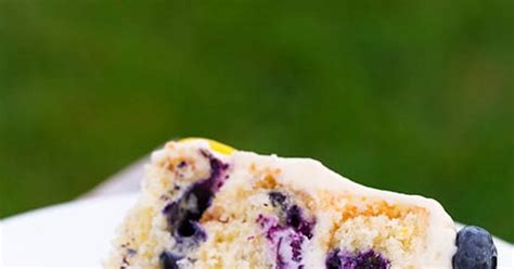 blueberry-cake-with-cream-cheese-frosting image