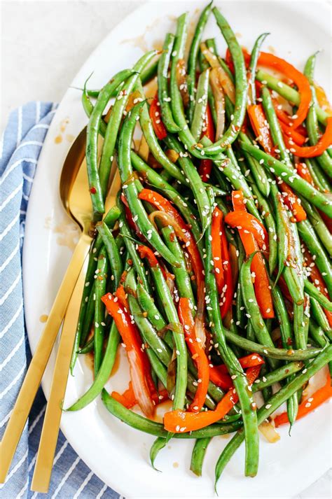 ginger-soy-glazed-green-beans-peppers-eat image