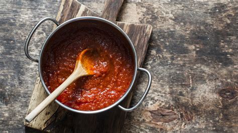 easy-pomodoro-sauce-recipe-recipe-rachael-ray-show image