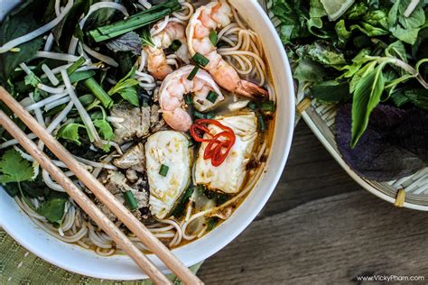 vietnamese-fermented-fish-seafood-vermicelli-soup image