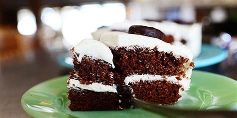 peppermint-patty-cake-the-pioneer-woman image