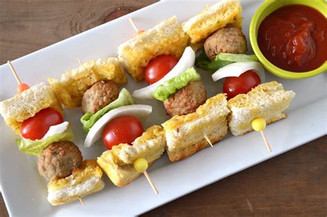 mini-burger-bites-lunchbox-ideas-healthy-family-project image