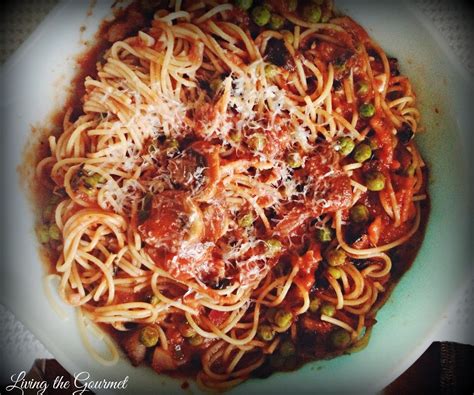spaghetti-sauce-with-peas-and-mushrooms-living image