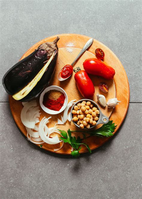 moroccan-eggplant-and-tomato-stew-minimalist image