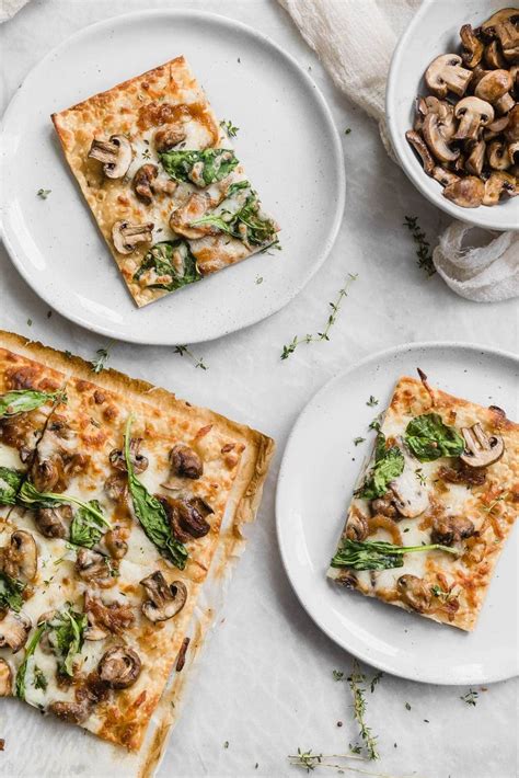 caramelized-onion-mushroom-spinach-pizza image