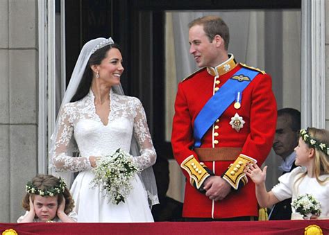 heres-why-fruitcake-is-the-traditional-royal-wedding image