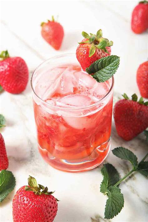 the-best-strawberry-moscow-mule-recipe-the image