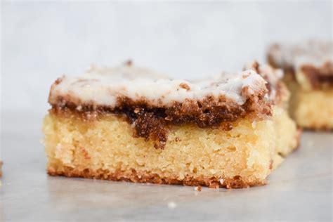 shortcut-low-fodmap-cinnamon-roll-sheet-cake image