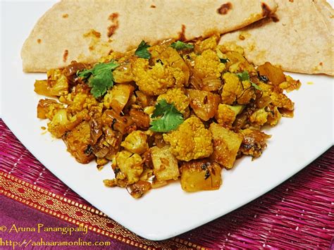 aloo-gobi-the-punjabi-cauliflower-and-potato-curry image