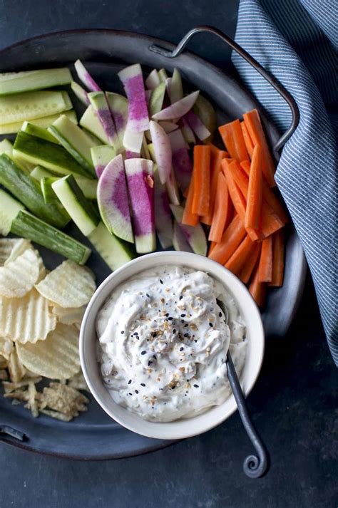 everything-bagel-onion-dip-recipe-cooks-hideout image