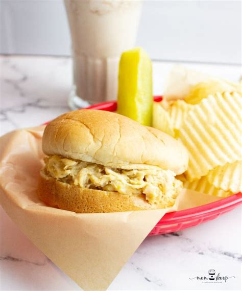 how-to-make-the-famous-ohio-shredded-chicken-sandwich image