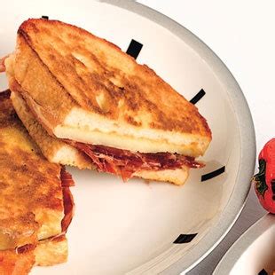 spanish-ham-and-cheese-monte-cristo-sandwiches-recipe-bon image