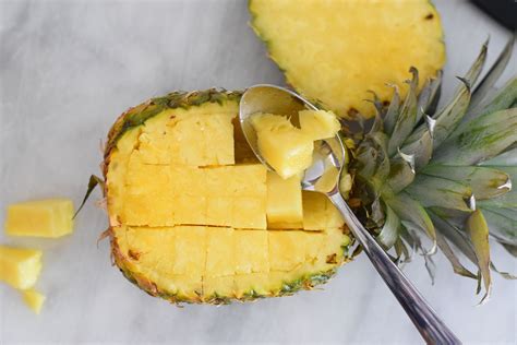 how-to-make-a-fresh-pineapple-boat-for-food-presentation image