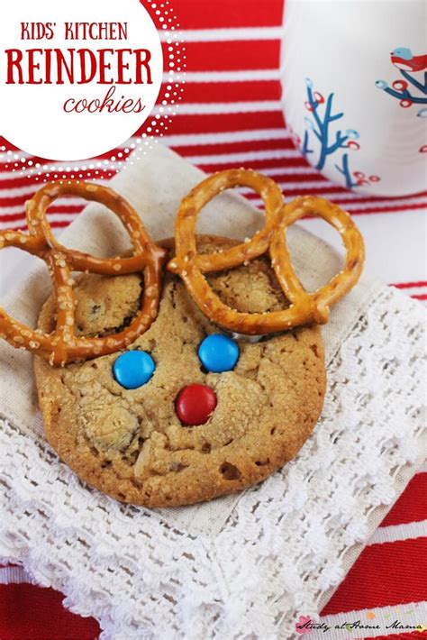 kids-kitchen-reindeer-cookies-sugar-spice-and-glitter image