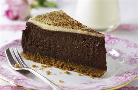 easy-chocolate-cheesecake-british-recipes-goodto image