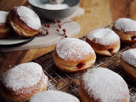 jelly-doughnuts-recipe-kitchen-stories image