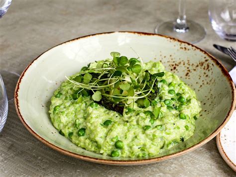 fresh-pea-and-mint-risotto-gordon-ramsay-restaurants image