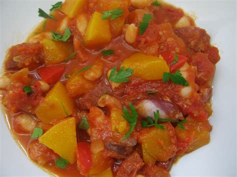 chorizo-and-butternut-chilli-whats-the-recipe-today image