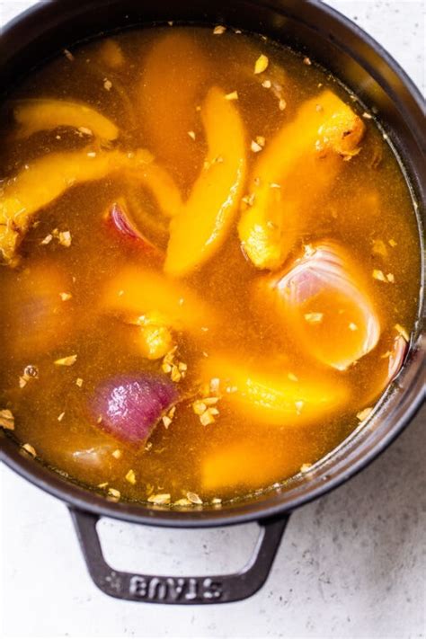 creamy-roasted-acorn-squash-soup-vegan image