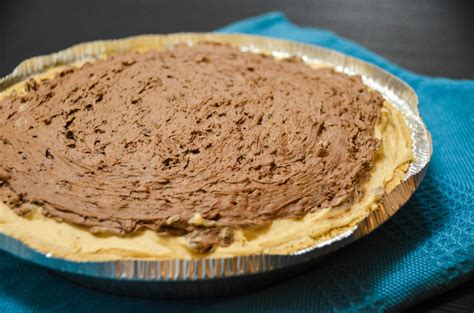 7-ingredient-no-bake-peanut-butter-chocolate-pie image