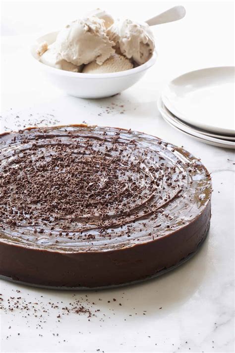 chocolate-espresso-cake-no-bake-vegan-paleo image