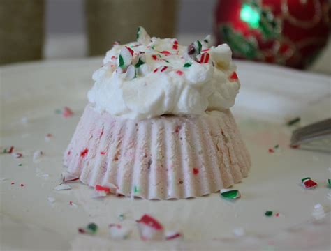 frozen-candy-cane-dessert-bakersbeans-wanda image