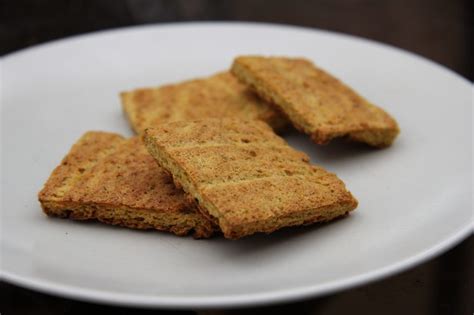 courgette-zucchini-crackers-divalicious image