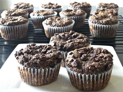 fudgy-chocolate-banana-flax-muffins-love-to-be-in image