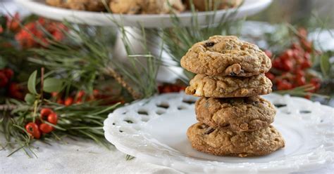 dried-cranberry-chocolate-cookies-the-best image