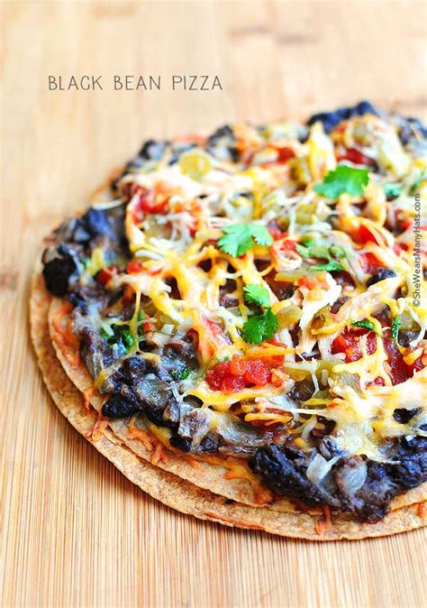 mexican-black-bean-pizza image